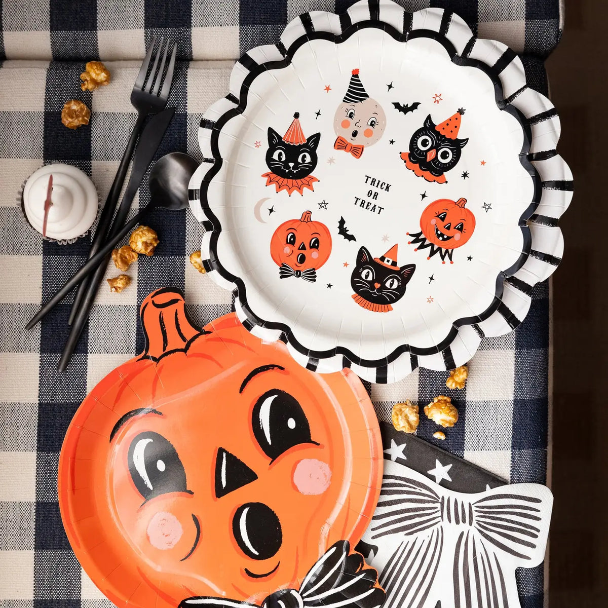 Black/White Striped Plates
