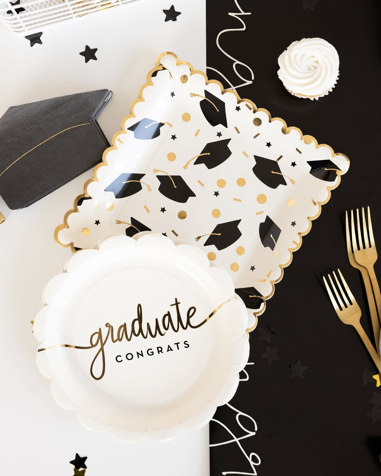 Graduate Paper Plates