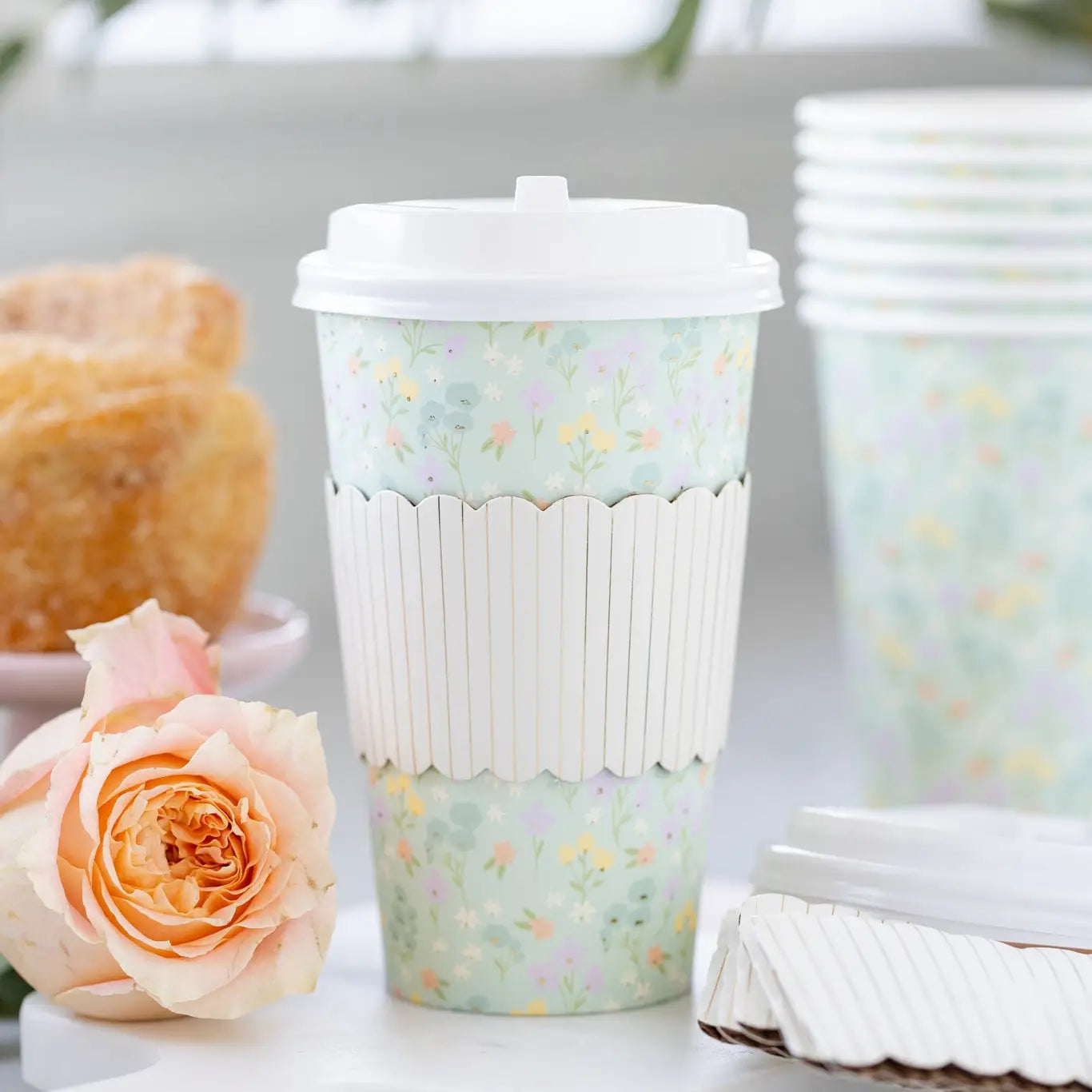 Ditsy Floral To-Go Cups